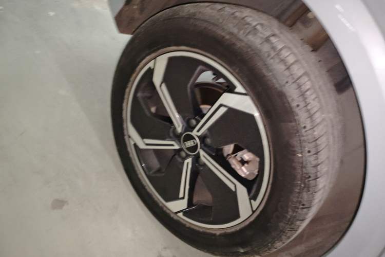 Used Audi Q2L e-tron 2022 Q2L e-tron Pure Electric Smart Enjoyment Model Right Rear Wheel Hub