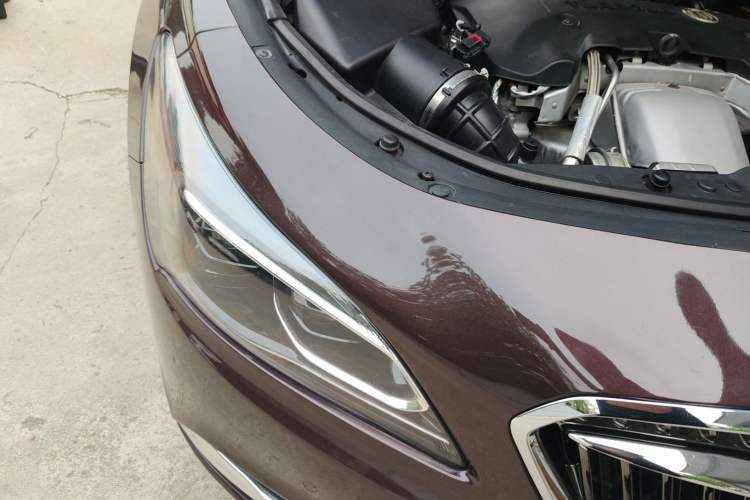 Used Buick LaCrosse 2016 28T Luxury Version Right Front Headlight