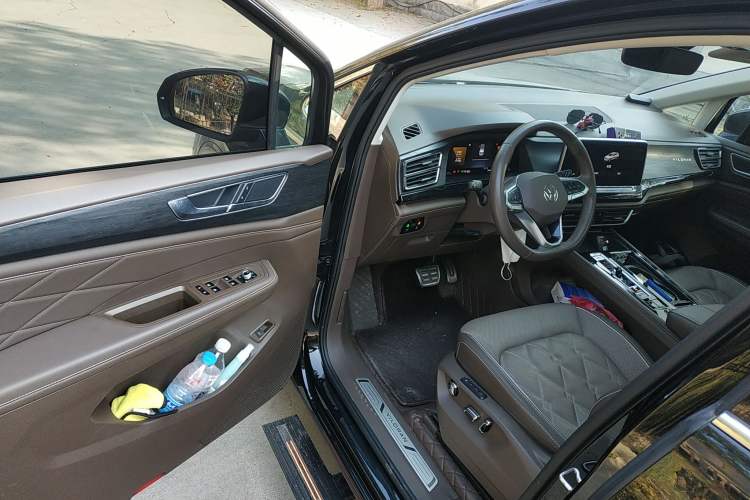 Used Volkswagen Viloran 2023 380TSI Prestige Edition
