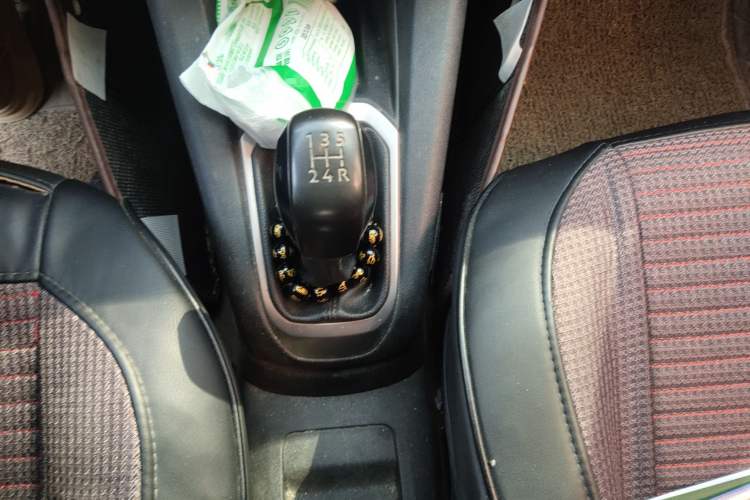 Used Peugeot 301 2016 1.6L Manual Comfort Edition Gear Lever