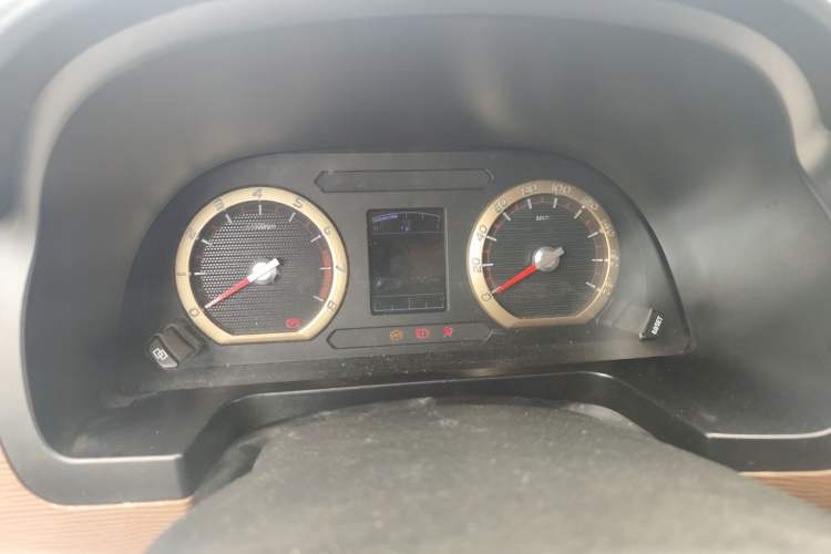 Used FORTHING Lingzhi 2020 M5L 2.0L Base Model 7 Seats Instrument Cluster