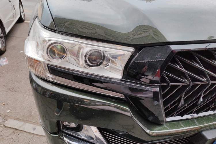 Used Toyota Land Cruiser 
