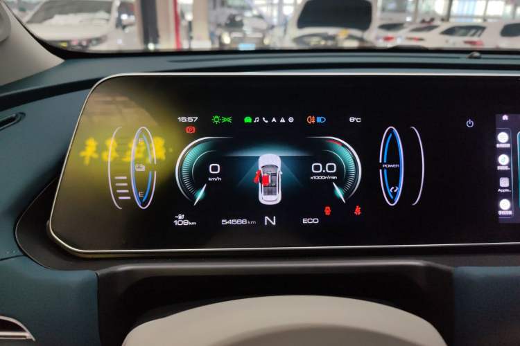 Used ORA Good Cat 2022 Morandi Edition 400km Standard Range Luxury Version Lithium Iron Phosphate