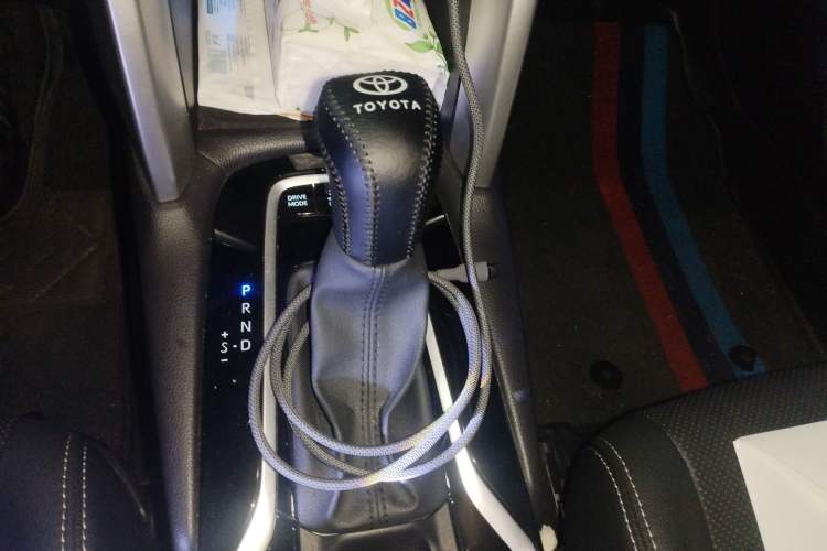 Used Toyota FRONTLANDER 2023 2.0L Smart Electric Hybrid Dual-Engine Luxury Edition Gear Lever