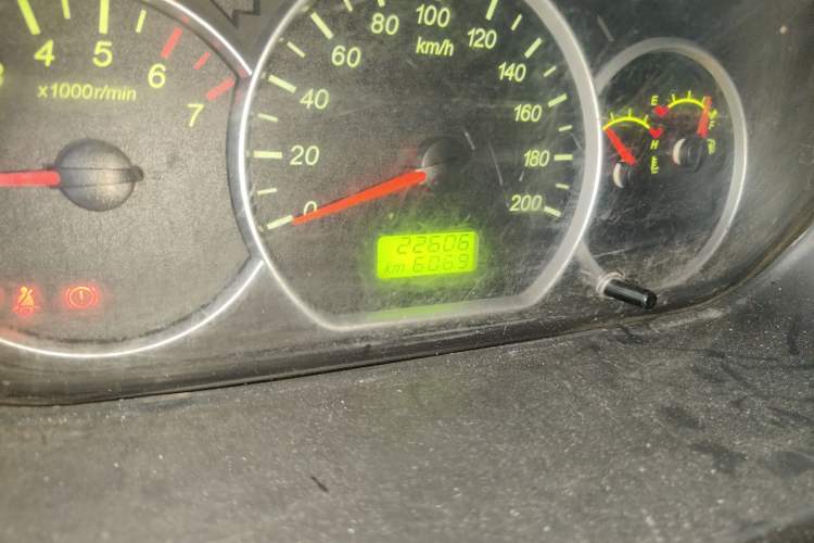 Used Wuling Hongguang 2020 1.2L S Base Model China VI LSI Odometer Close Up