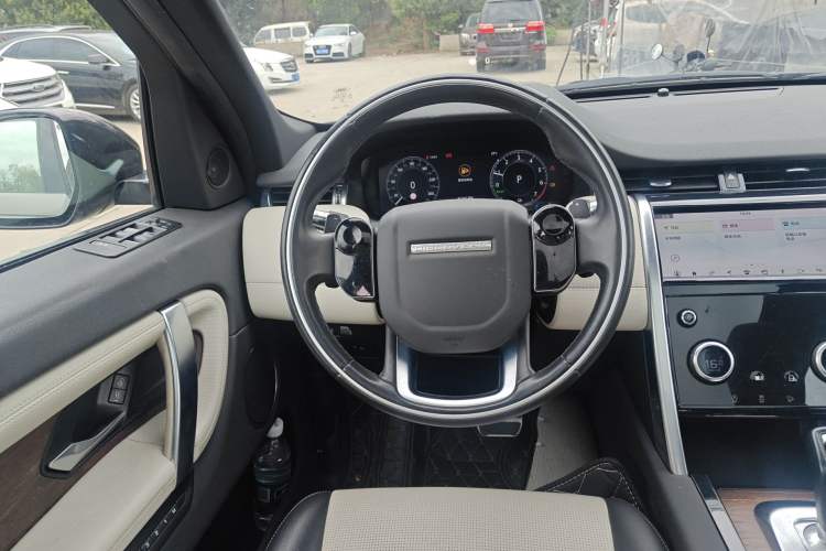 Used Land Rover Discovery Sport New Energy 2021 P300e Performance Tech Edition Steering Wheel