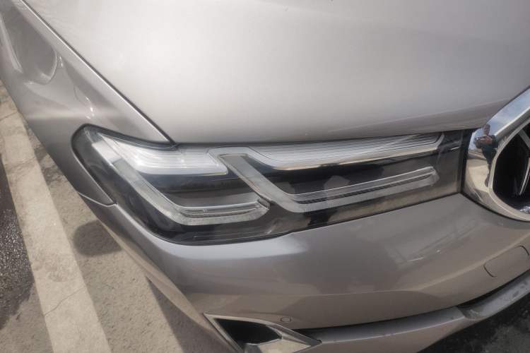 Used BMW 5 Series 2021 525Li Luxury Package Exterior 3