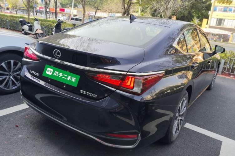 Used Lexus ES 2023 200 Excellence Edition