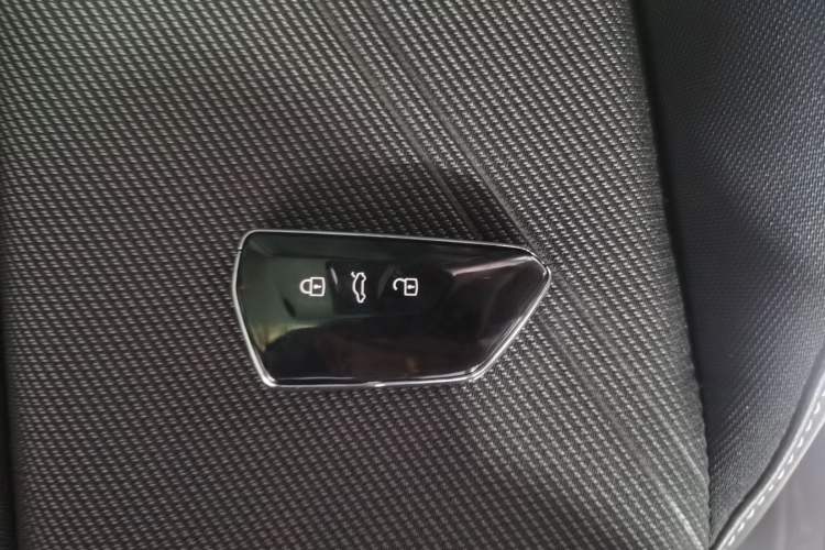 Used Volkswagen ID.UNYX 2024 Revised Pro Long-Range Version Interior 1