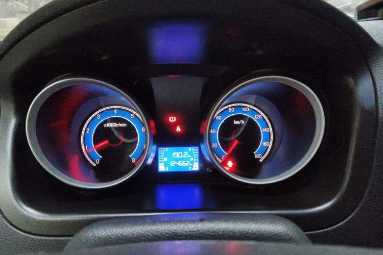 Used CHANGAN KAICHENG Ruixing M80 2019 1.5L Base Version 4-Seater Single-Steamed Air Conditioning China VI Standard Flat Roof with Lift-Up Rear Door DAM15KR