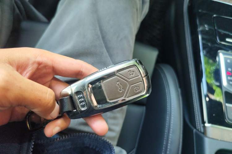 Used Audi Q5L 2025 quattro 45th Anniversary Edition 45 TFSI Luxury Dynamic Model
