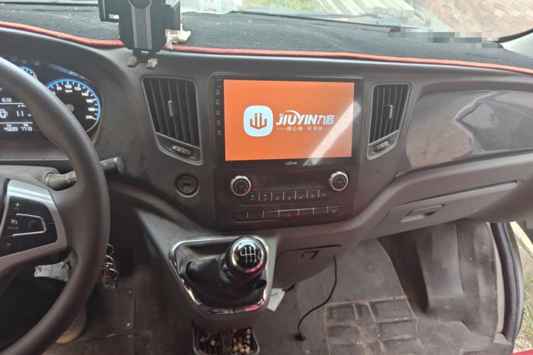 Used Foton Toano 2023 Joy Elephant Multi-Function 2.0T Manual Long-Wheelbase Mid-Roof Model with Single Rear Tire Available in 5/6/7/9-Seater Configurations Audio And AC Panel