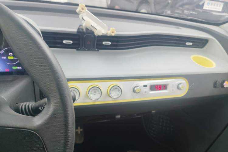 Used Wuling Hongguang MINIEV 2022 Macaron Premium Model – Lithium Iron Phosphate