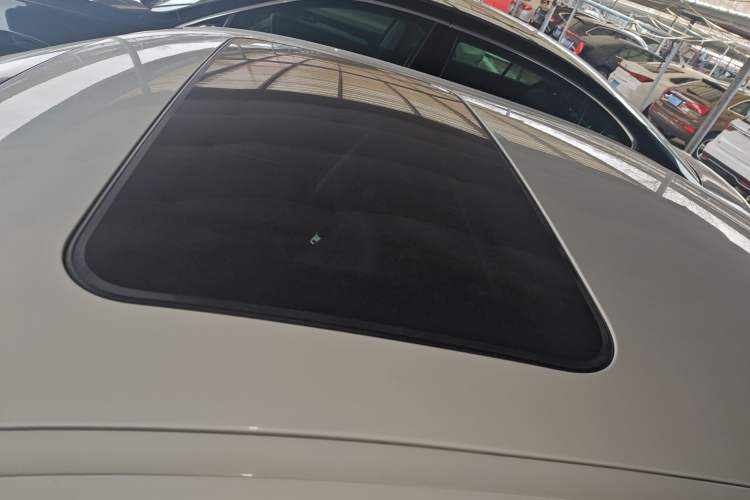 Used BMW 3 Series 2015 320Li Luxury Edition Fashion Model
