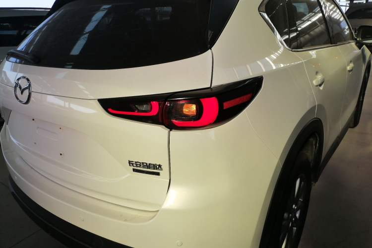 Used Mazda CX-5 2022 2.0L Automatic Two-Wheel Drive Zhiya Version Right Rear Taillight