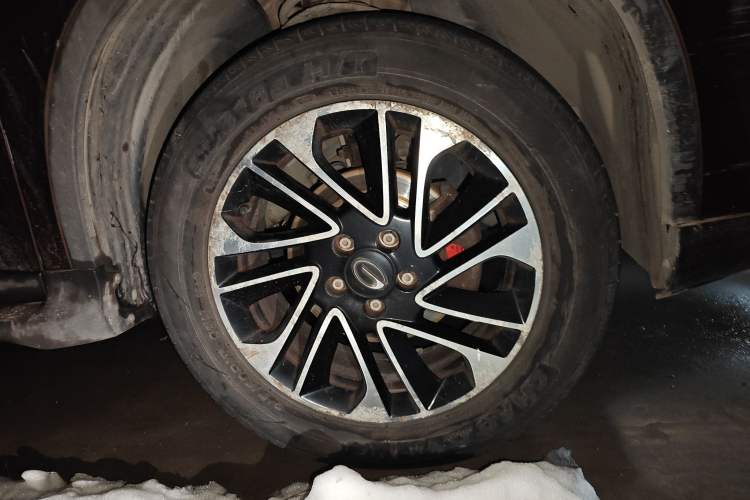 Used GAC Trumpchi GS4 2015 200T Manual Elite Edition Right Front Wheel Hub