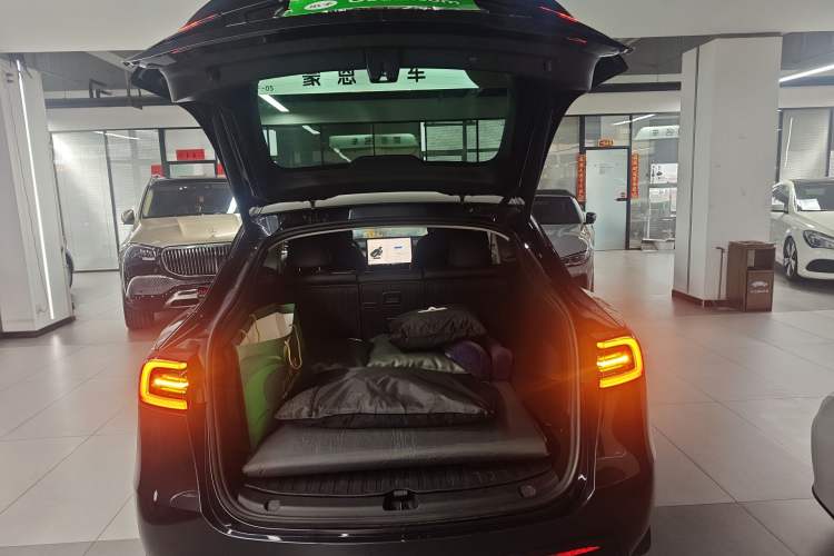 Used Tesla Model Y 2024 Rear-Wheel-Drive Version Trunk