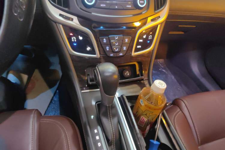 Used Buick LaCrosse 2014 2.0T SIDI Elite Tech Version Gear Lever