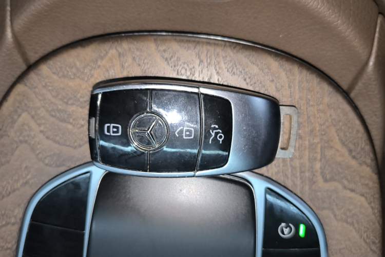 Used Mercedes-Benz E-Class 2022 E 260 L