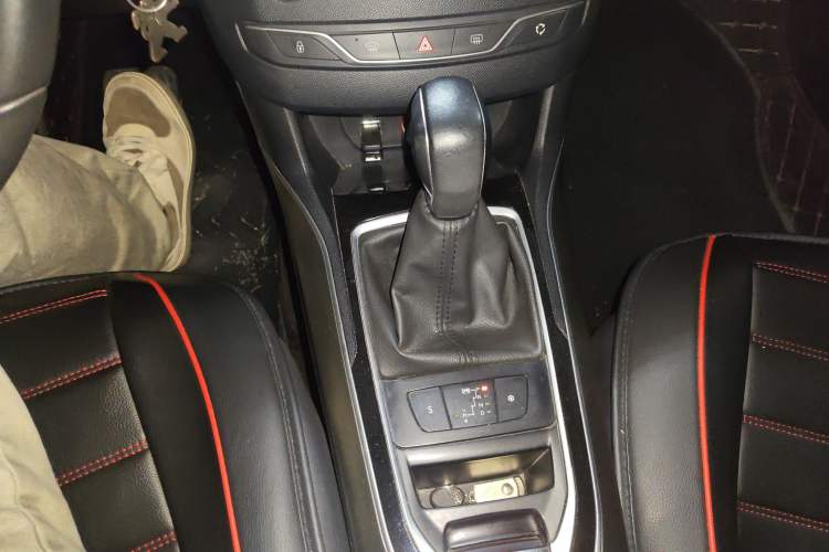 Used Peugeot 408 2015 1.2T Automatic Luxury Edition
