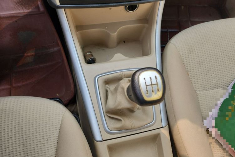 Used BAIC E Series 2013 Sedan 1.3L Manual Lotte Edition