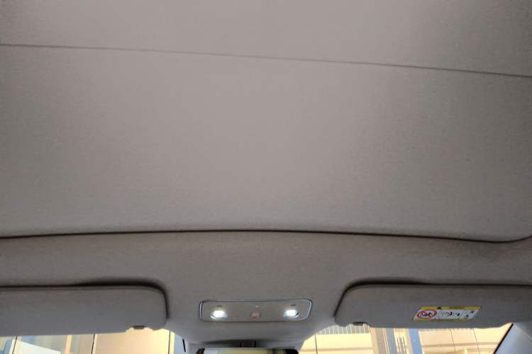 Used Hima Luxeed R7 2026 Model Range-Extending Max Headliner