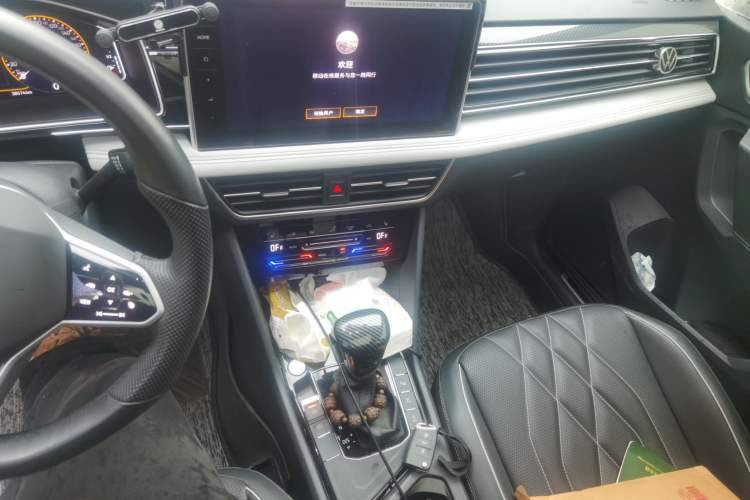 Used Volkswagen Tiguan L 2022 330TSI Automatic Two-Wheel Drive R-Line Enhanced Edition Audio And AC Panel