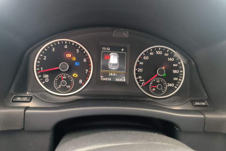 Used Volkswagen Tiguan 2015 2.0 TSI Automatic All-Wheel Drive Luxury Edition Instrument Cluster