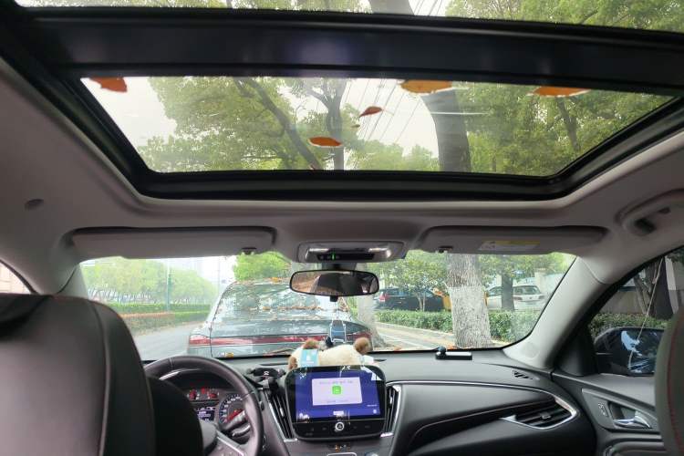 Used Chevrolet Malibu XL 2022 Redline 550T Automatic Sport Edition Headliner