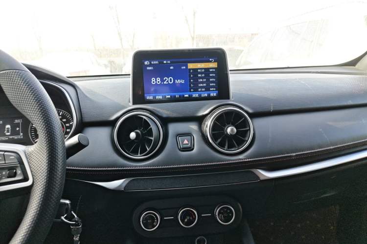 Used Dongfeng Fengon 500 2021 1.5L Manual Enjoyment Model
