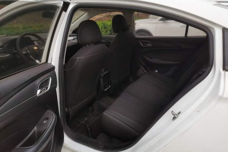 Used Roewe i5 2020 1.5L Manual 4G Connect Luxury Edition Left Rear Seat