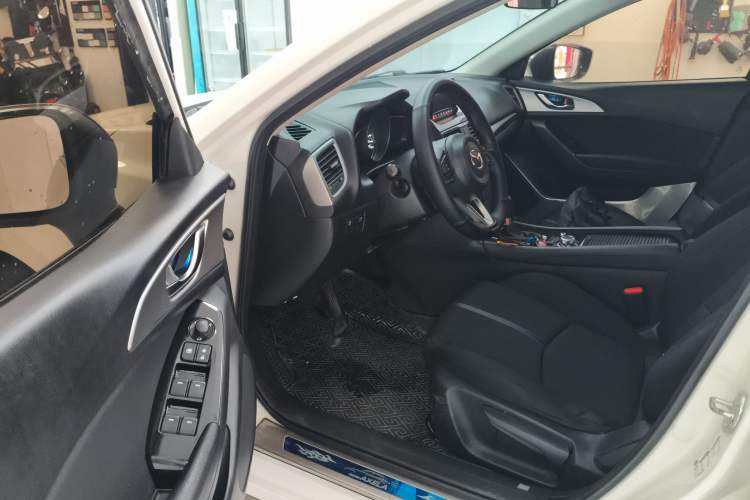 Used Mazda Mazda 3 Axela 2017 Sedan 1.5L Automatic Luxury Model Emission Standard China V