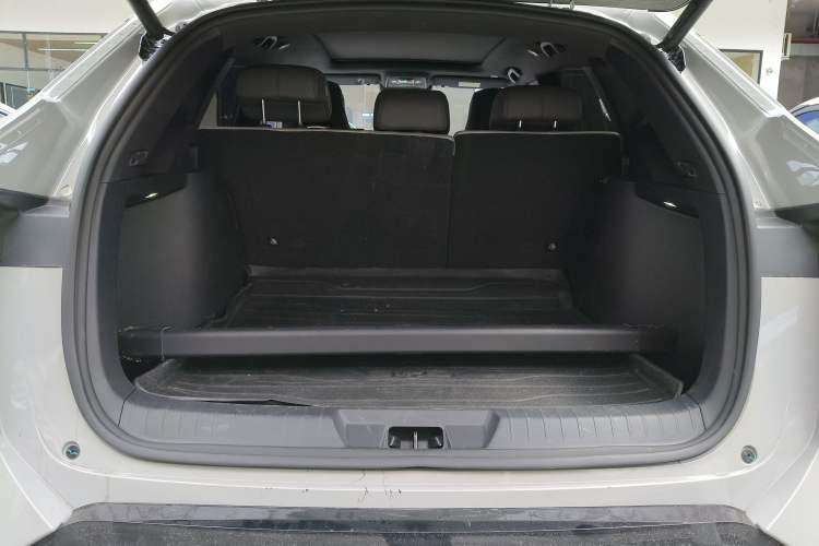 Used BYD Song PLUS New Energy 2025 DM-i 112KM Prestige Model Trunk