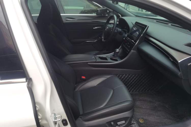 Used Toyota Avalon 2023 2.0L Premium Edition