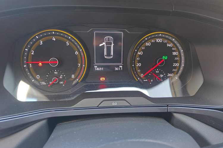 Used Volkswagen Tharu 2019 280TSI Two-Wheel Drive R-Line China V Standard Instrument Cluster