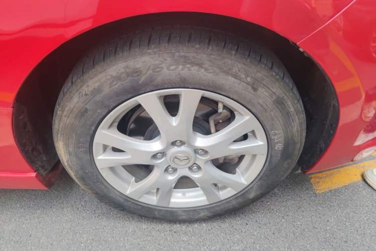 Used Mazda 6 2012 2.0L Automatic Elite Edition Right Front Wheel Hub