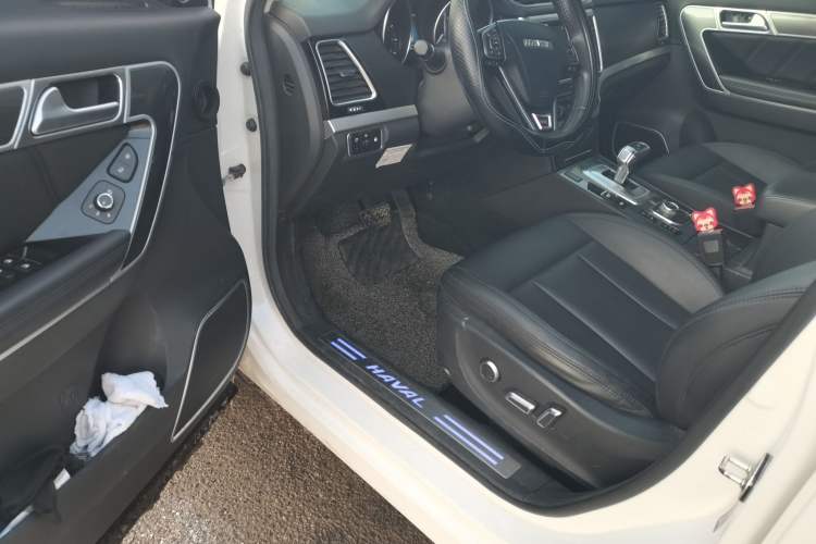 Used Haval H6 Coupe 2017 Red-Label 2.0T Automatic Two-Wheel Drive Elite Model