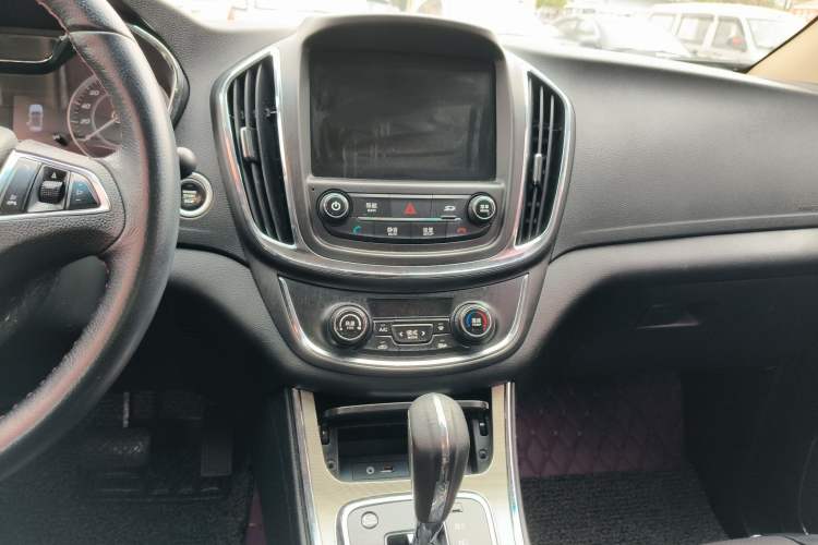 Used Baojun 560 2016 1.8L iAMT Luxury Model