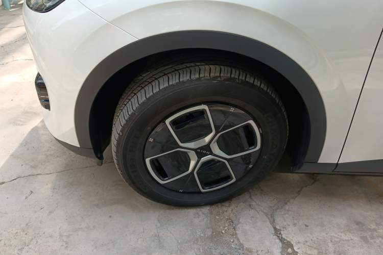 Used AION UT 2025 420 Smart Edition Left Front Wheel Hub