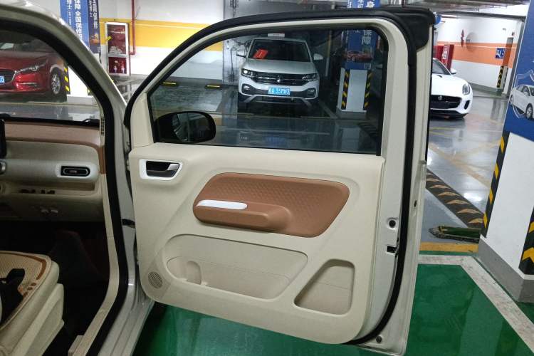 Used Wuling Hongguang MINIEV 2024 3rd Generation 215km Youth Edition