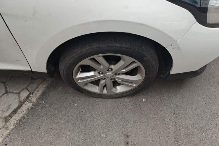 Used FAW Junpai D60 2017 1.8L Automatic Prestige Model Right Front Wheel Hub