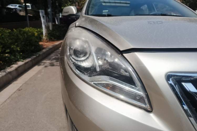 Used Haima Fumei 2016 1.6L Manual Prestige Model Upgrade Right Front Headlight