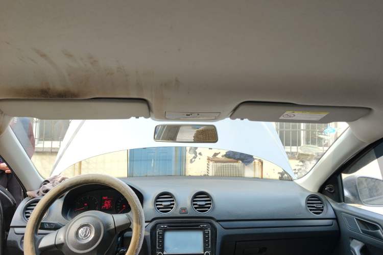 Used Volkswagen Jetta 2015 1.6L Manual Fashion Edition
