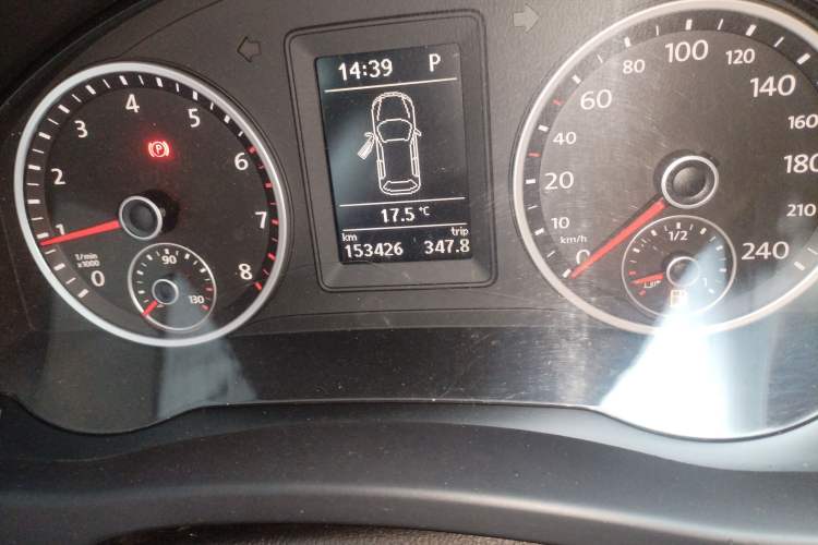 Used Volkswagen Tiguan 2013 1.8 TSI Automatic Two-Wheel Drive Comfort Edition Odometer Close Up