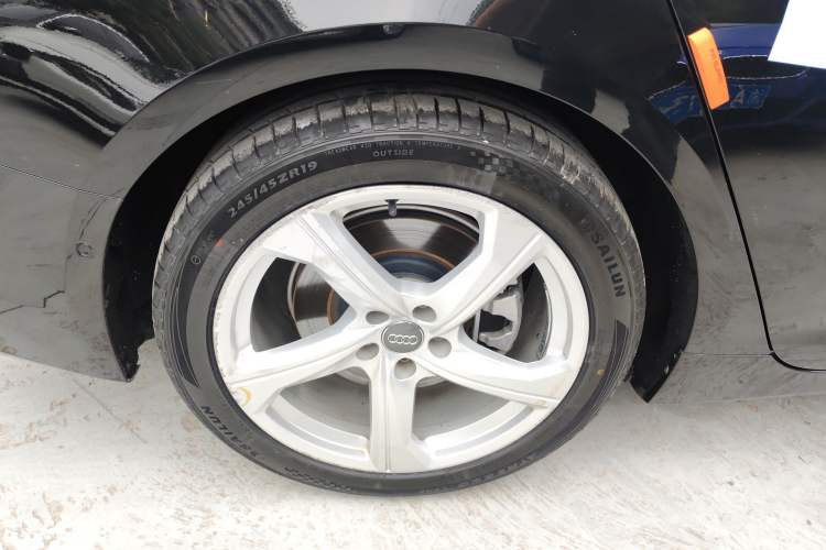 Used Audi A6L 2021 45 TFSI quattro Prestige Elegant Edition Right Rear Wheel Hub