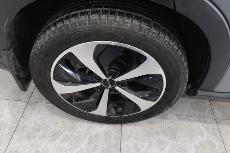 Used BYD Song PLUS New Energy 2021 DM-i 110KM Flagship Model Right Rear Wheel Hub