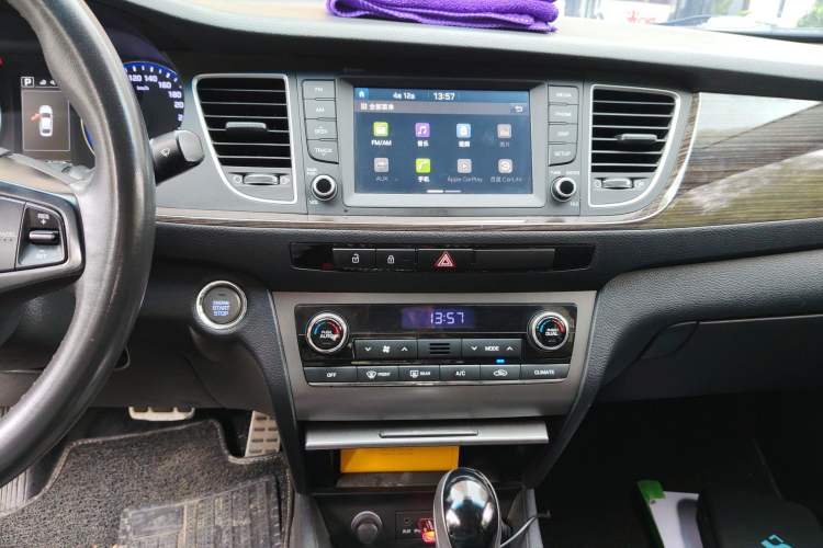 Used Hyundai Mistra 2016 1.6T Automatic Flagship TOP Model Audio And AC Panel