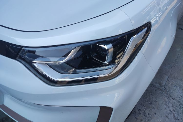 Used JAC Yiwei E10X 2024 Charming Edition 301km Lite