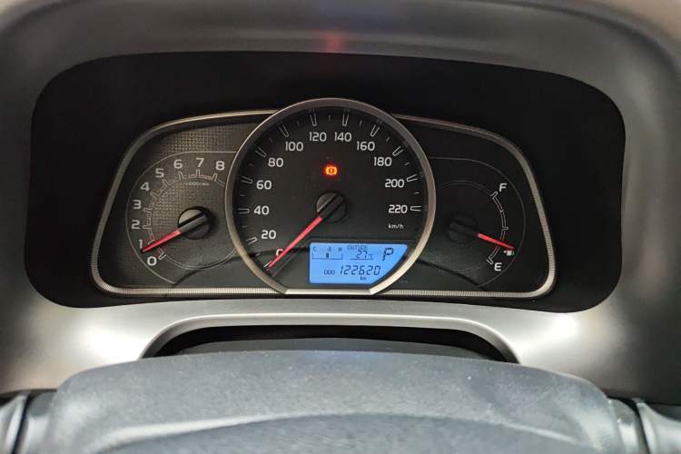 Used Toyota RAV4 2016 2.0L CVT Two-Wheel Drive Fashion Edition China V Standard Instrument Cluster