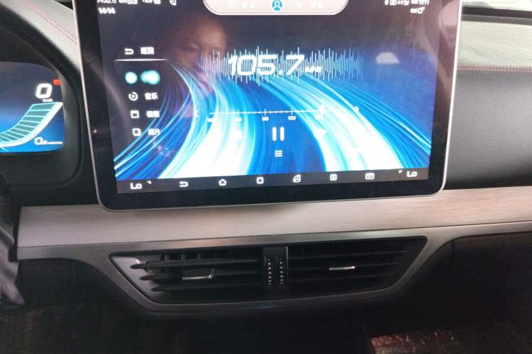 Used BYD Tang New Energy 2019 DM 2.0T All-Wheel Drive Connected Leading Model 7 Seats China VI Standard Audio And AC Panel